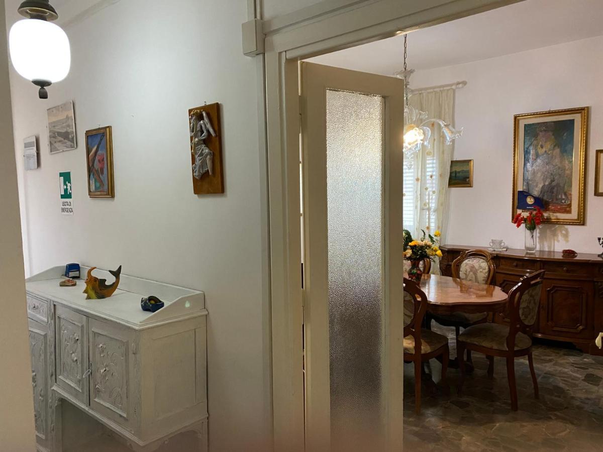 Appartamento Zia Gesina Ostia Buitenkant foto
