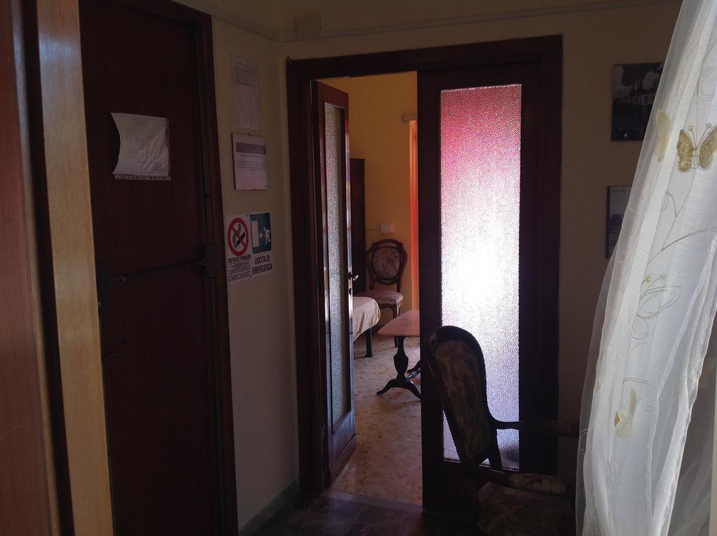 Appartamento Zia Gesina Ostia Buitenkant foto
