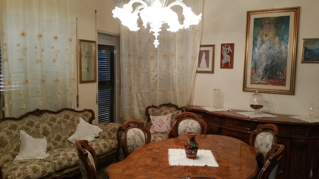 Appartamento Zia Gesina Ostia Buitenkant foto