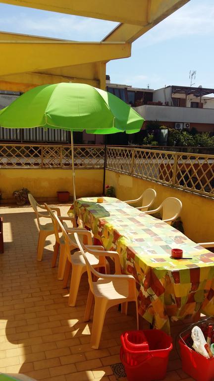 Appartamento Zia Gesina Ostia Buitenkant foto